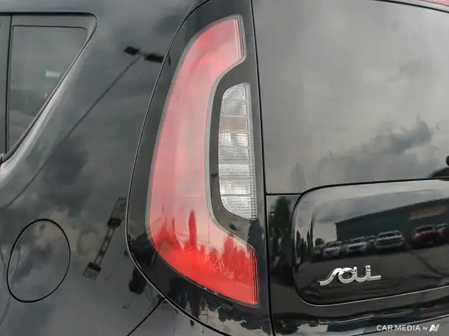 2018 Kia Soul + | Back Up Camera | Heated Steering | in Cars & Trucks in Windsor Region - Image 13
