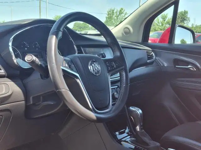 2019 Buick Encore Preferred | Split Leather | Cruise Control dans Autos et camions dans Guelph - Image 3