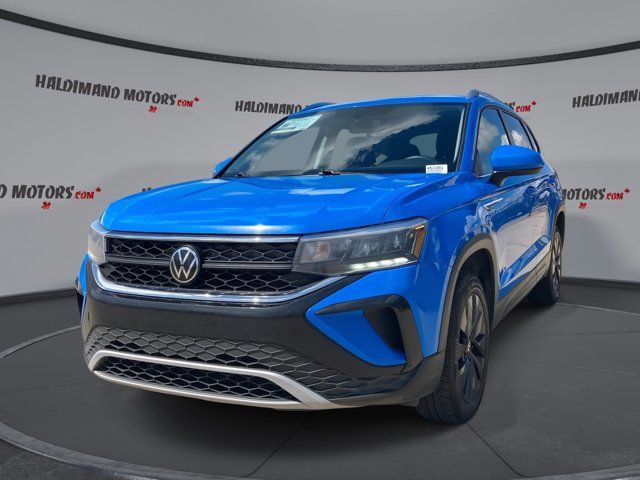 2022 Volkswagen Taos Comfortline in Cars & Trucks in Hamilton