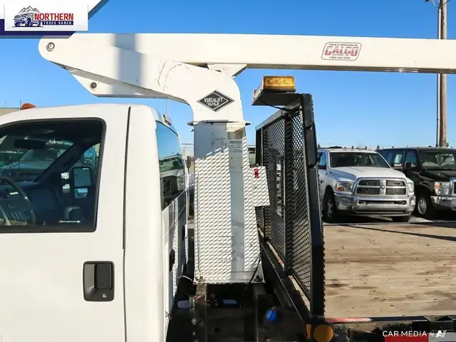 2012 Ford F-350 Chassis XL REGULAR CAB POWER STROKE DIESEL BU... dans Autos et camions dans Ville d’Edmonton - Image 23
