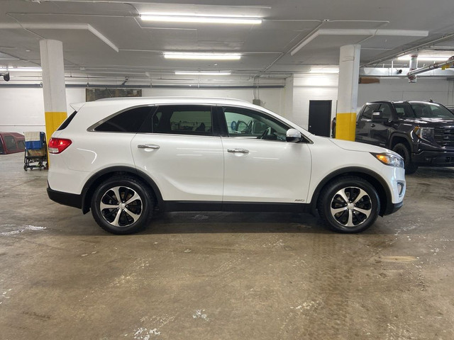 2016 Kia Sorento AWD 3.3L EX+ 7-Seater LEATHER PANO ROOF in Cars & Trucks in Calgary - Image 4