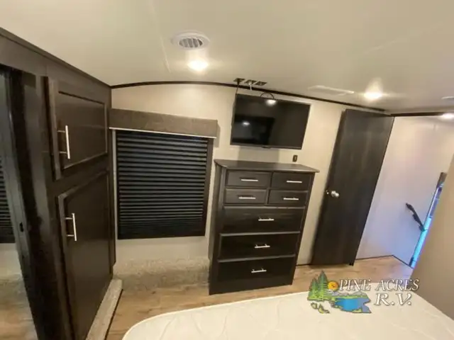 2021 Jayco Eagle 321RSTS in Travel Trailers & Campers in Truro - Image 52