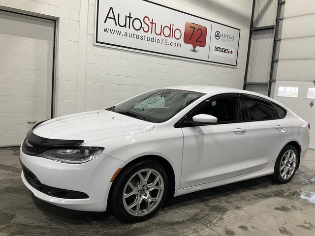 2015 Chrysler 200 Berline 4 portes traction avant S à vendre in Cars & Trucks in Laval / North Shore