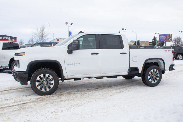  2024 Chevrolet Silverado 2500HD Custom 6.6L Diesel in Cars & Trucks in Edmonton - Image 2