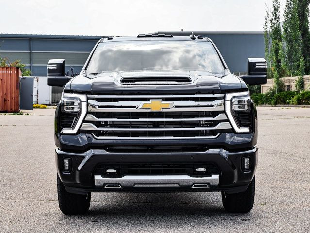 2025 Chevrolet Silverado 3500HD High Country in Cars & Trucks in Strathcona County - Image 3