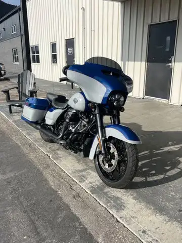 2023 Harley-Davidson FLHXS - Street Glide Special in Sport Touring in Winnipeg - Image 3