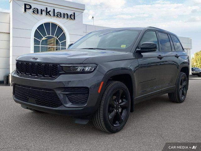 2024 Jeep Grand Cherokee Altitude 4x4 Sunroof Nav Capable in Cars & Trucks in St. Albert