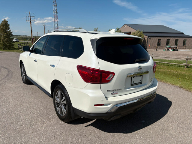 2020 Nissan Pathfinder SV  AWD Minor Hail Damage in Cars & Trucks in Calgary - Image 4
