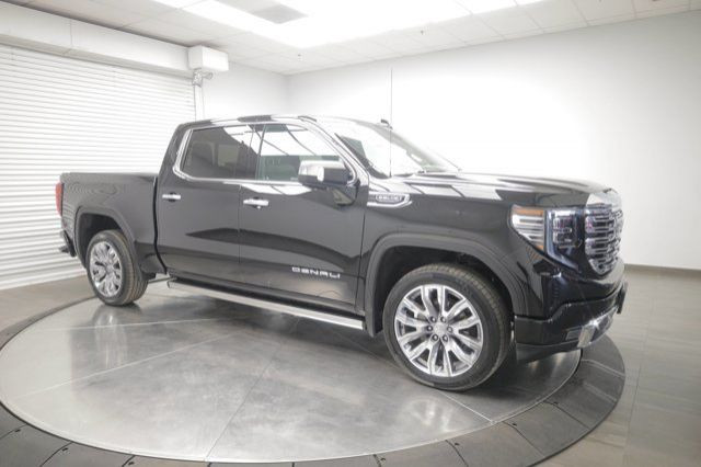 2022 GMC Sierra 1500 Denali in Cars & Trucks in Calgary