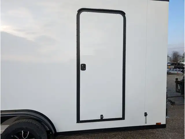  2025 Lightning 7.5x16 All Aluminum Wide Body Enclosed in Cargo & Utility Trailers in Mississauga / Peel Region - Image 12