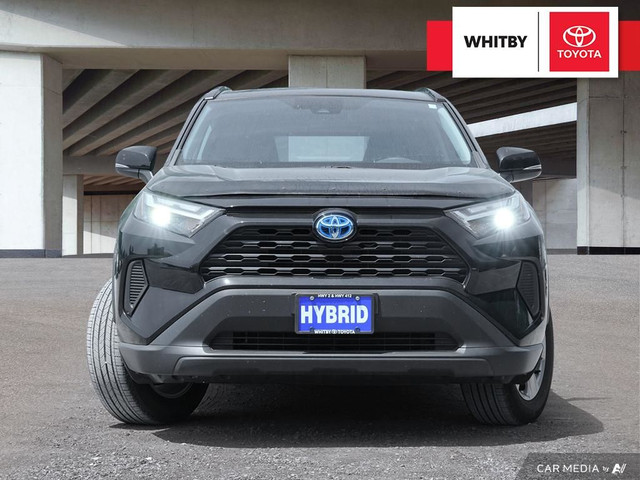 2023 Toyota RAV4 Hybrid XLE AWD 2.5L / Power Moonroof / Power Li in Cars & Trucks in Oshawa / Durham Region - Image 4