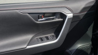 *Synthetic Leather Seats, Hybrid, Sport Suspension, Sunroof, Heated Seats, Heated Steering Wheel, Ap... (image 8)