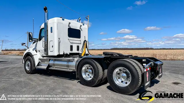 2025 KENWORTH T880 HIGHWAY / SLEEPER TRUCK / TRACTOR in Heavy Trucks in Chilliwack - Image 6