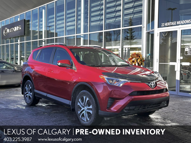 2016 Toyota RAV4 LE in Cars & Trucks in Calgary