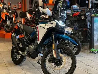 CFMOTO IBEX 450 2025 Superbe IBEX 450, nouveau modèle chez CF, ultra léger, super bien équipé avec b...