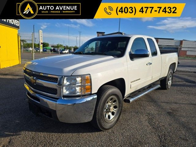2013 Chevrolet Silverado 1500 LS Cheyenne Edition - 4X4, RADIO,  in Cars & Trucks in Calgary