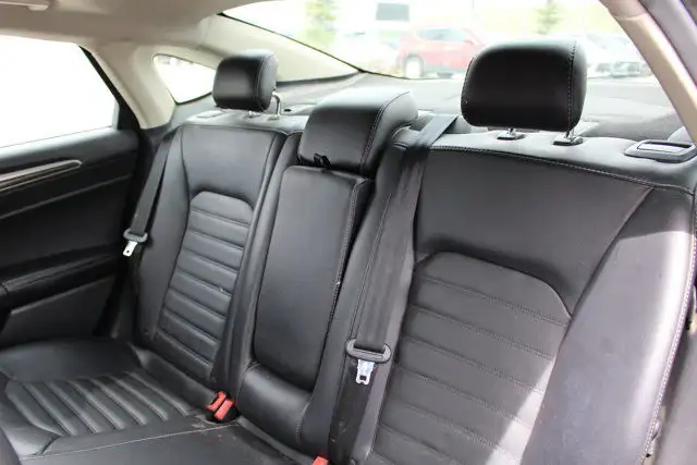 2017 Ford Fusion SE dans Autos et camions dans Calgary - Image 26