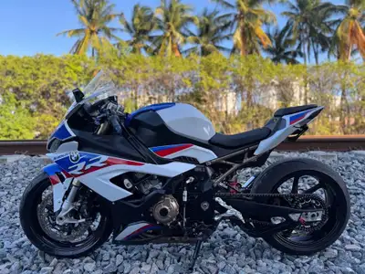 APPLY NOW: https://www.ridecollective.ca/get-pre-approved The 2020 BMW S1000RR is a powerful superbi...