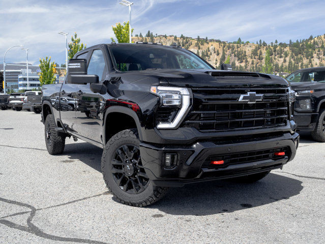 2025 Chevrolet Silverado 3500HD LT in Cars & Trucks in Kelowna - Image 2