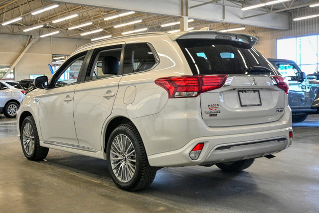 2019 Mitsubishi Outlander PHEV SE S-AWC 4 cyl. 2,0L , toit , siè in Cars & Trucks in Sherbrooke - Image 4