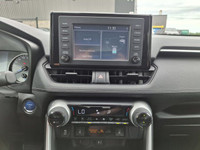 Come see this certified 2019 Toyota RAV4 Hybrid XLE AWD | Sunroof | Heated Seats | Radar Cruise | Bl... (image 3)