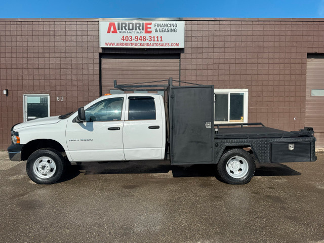 2005 Dodge Ram 3500 ST Flat Deck Diesel 4X4 in Cars & Trucks in Calgary