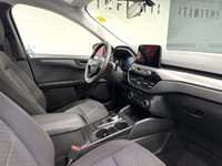 The 2024 Ford Escape Active is a versatile compact SUV powered by a 1.5L Intercooled Turbo Premium U... (image 6)