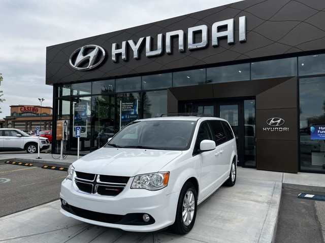 Dodge Grand Caravan Sxt Premium Plus 2019 in Cars & Trucks in Lethbridge