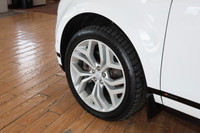 Special Finance Price: $37,999 | Cash Price: $39,499 2020 Land Rover Range Rover Evoque P300 SE - Lo... (image 6)