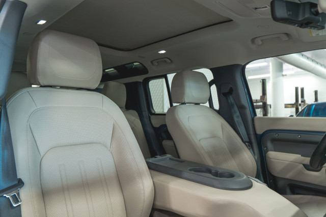 2022 Land Rover Defender 110 SE AWD *CARPLAY, HITCH, 6 PASSAGERS in Cars & Trucks in Laval / North Shore - Image 3