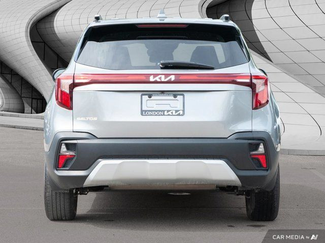 2024 Kia Seltos LX | Heated Seats | Apple CarPlay | Front in Cars & Trucks in London - Image 4