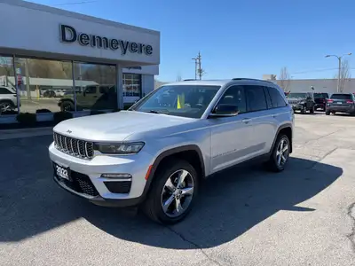 WAS: $41495 NOW: $39995 plus taxes and licensing fees*Price shown includes discount for financing. C...
