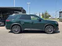 2022 NISSAN PATHFINDER SL PREMIUM PACKAGE 4X4 - TRAILER TOW PACKAGE FEATURES INCLUDE - - Leather Int... (image 3)