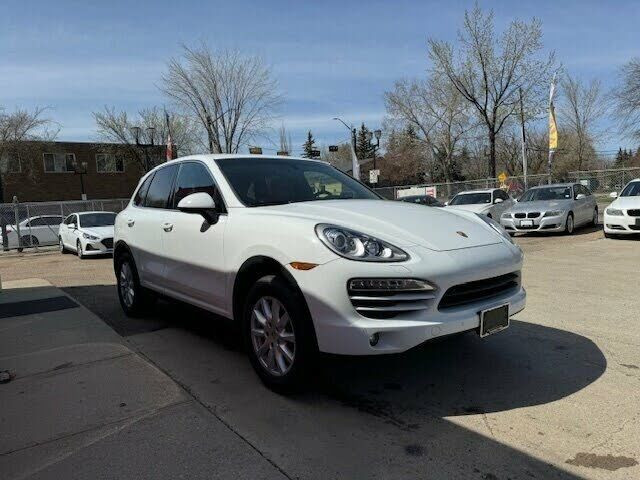 2014 Porsche Cayenne Sport in Cars & Trucks in Edmonton - Image 4