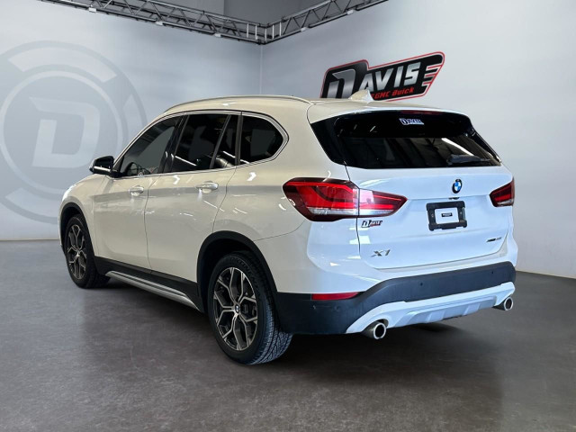 2021 BMW X1 2.0L 4CYL | HEATED FRONT SEATS | ALL WHEEL DRIVE in Cars & Trucks in Lethbridge - Image 3