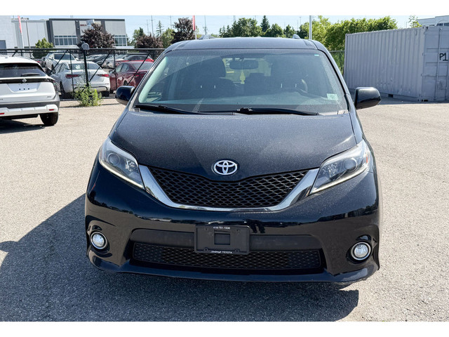 2017 Toyota Sienna SE 8 Passenger | FWD | CD Player | AM/FM Radi in Cars & Trucks in City of Toronto - Image 3