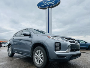 2022 Mitsubishi RVR SE! AWC 4X4! HSEATS! REVERSE CAM! LOW KM!