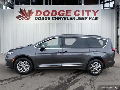 2023 Chrysler Pacifica Limited AWD | Nav | Heated Seats, View more