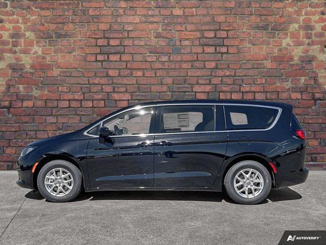 2024 Chrysler Grand Caravan SXT in Cars & Trucks in Dartmouth - Image 2