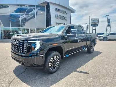 HUD, Sunroof, Massage Seats, Cooled Seats, Wireless Charging, Bose Premium Audio, Multi-Pro Tailgate...