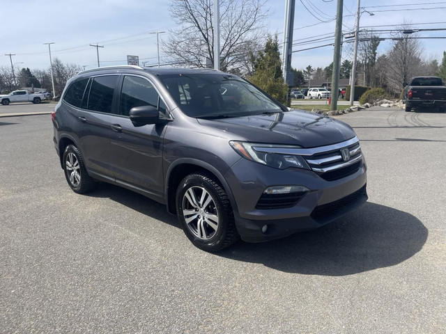 Honda Pilot EX 2017 AWD - TOIT OUVRANT - in Cars & Trucks in Québec City - Image 4