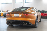 Jaguar F-TYPE Coupe 575hp SVR AWD 2019: - Extérieur satin orange MADAGASCAR par SVO sur intérieur en... (image 9)