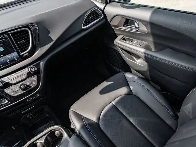 2025 Chrysler Grand Caravan SXT in Cars & Trucks in Barrie - Image 22