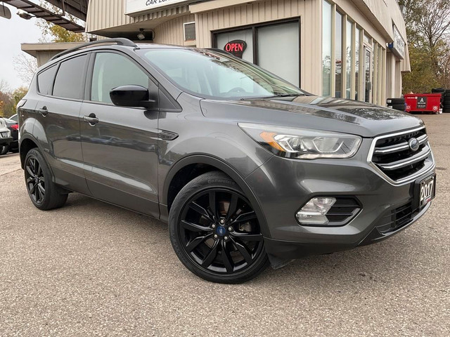  2017 Ford Escape SE 4WD - NAV! BACK-UP CAM! HTD SEATS! in Cars & Trucks in Kitchener / Waterloo