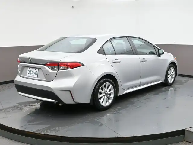 2020 Toyota Corolla LE UPGRADE SUNROOF, HEATED STEERING, HEATED  in Cars & Trucks in City of Halifax - Image 32