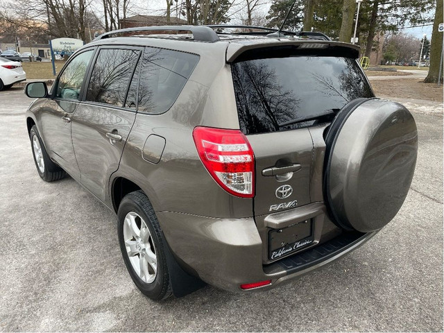  2011 Toyota RAV4 SUNROOF! 4CYL! - 4WD in Cars & Trucks in City of Toronto - Image 3
