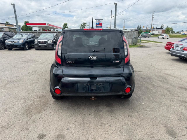 2015 Kia Soul EX, NON RUNNER, ENGINE NEEDS REPAIR in Cars & Trucks in London - Image 4