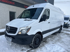 2014 Mercedes-Benz Fourgonnettes de chargement Sprinter toit hau