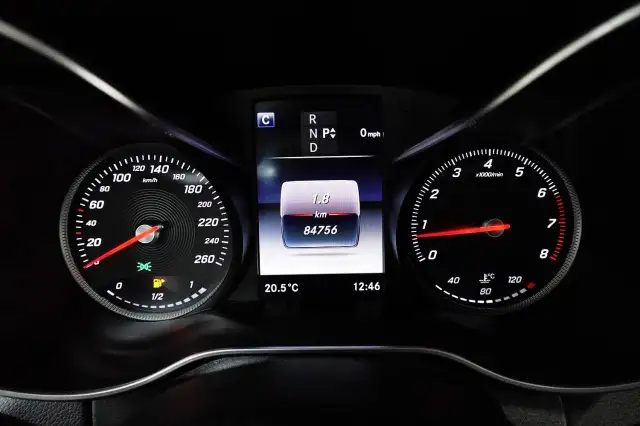 2016 Mercedes-Benz C-Class LOW KM,NO ACCIDENT,ONE OWNER,AWD,C 30 in Cars & Trucks in City of Toronto - Image 28