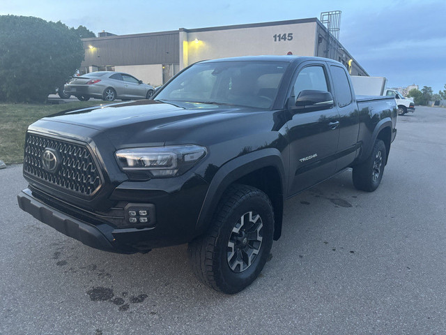 2022 Toyota Tacoma 4x4 Access Cab Automatic in Cars & Trucks in City of Toronto - Image 2